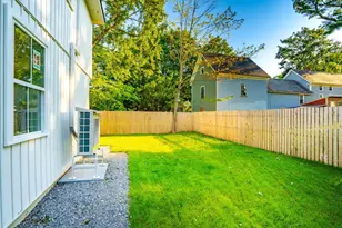 33 Magnolia Ln, Gardiner, ME 04345 - Photo 5