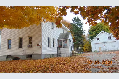 101 Main Street, Lincoln, ME 04457 - Photo 1