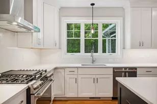 12 Washburn Farm Ln, Kittery, ME 03905 - Photo 5