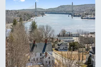 21 Federal Street, Bucksport, ME 04416 - Photo 9