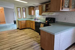 16 Sarah Ave, Lewiston, ME 04240 - Photo 9