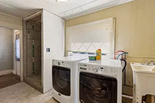 18 Pleasant St, Waterville, ME 04901 - Photo 23