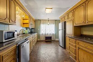 18 Pleasant St, Waterville, ME 04901 - Photo 19