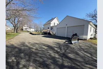 2 Western Avenue, East Millinocket, ME 04430 - Photo 5