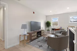 24 Regency Cir, Kittery, ME 03904 - Photo 7