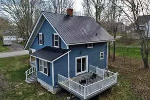 33 Columbia St, Houlton, ME 04730 - Photo 9