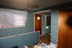 17 Heselton St, Skowhegan, ME 04976 - Photo 5