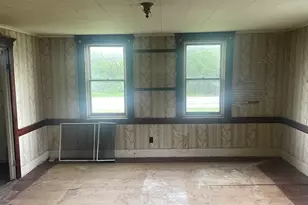 722 Farmington Rd, Strong, ME 04983 - Photo 15