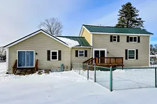 24 Locust St, Madison, ME 04950 - Photo 3