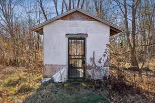 454 N Parish Rd, Turner, ME 04282 - Photo 25