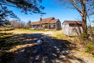 85 Cir Farm Ln, Blue Hill, ME 04614 - Photo 17