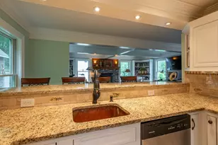 26 Sea St, Boothbay Harbor, ME 04538 - Photo 9