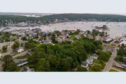 26 Sea Street, Boothbay Harbor, ME 04538 - Photo 5