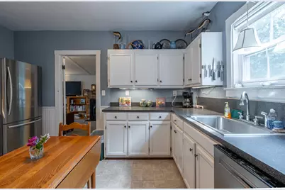 31 Bay Street, Boothbay Harbor, ME 04538 - Photo 11