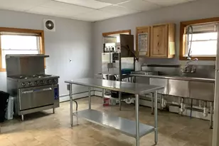 33 Davis St, Presque Isle, ME 04769 - Photo 5