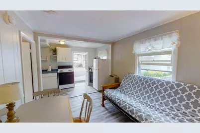 40 E Grand Avenue, Old Orchard Beach, ME 04064 - Photo 17