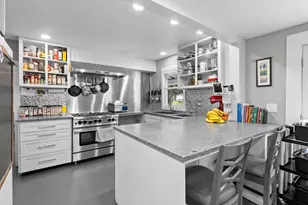 67 Elm St, Camden, ME 04843 - Photo 13