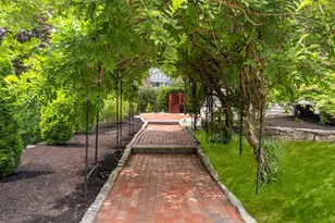 419 & 425 York St, York, ME 03909 - Photo 5