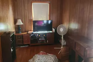 68 Prospect St, Millinocket, ME 04462 - Photo 9