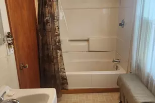 68 Prospect St, Millinocket, ME 04462 - Photo 15