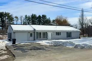 28 Pleasant Hill Dr, Waterville, ME 04901 - Photo 3