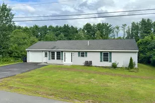 28 Pleasant Hill Dr, Waterville, ME 04901 - Photo 7