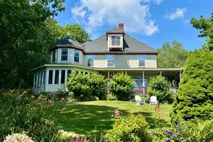 33 Sea View Dr, Lincolnville, ME 04849 - Photo 1