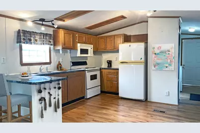 77 Village Drive, Lewiston, ME 04240 - Photo 9