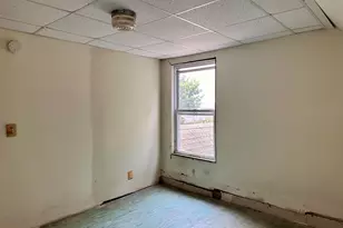 242 Valley St, Portland, ME 04102 - Photo 15