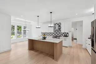 492 Point Dr, Mount Vernon, ME 04349 - Photo 13