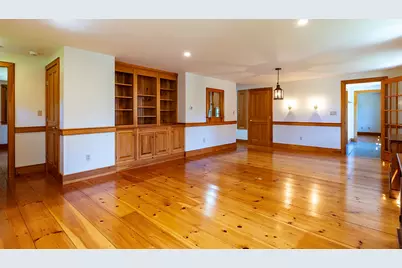 34 Curtis Avenue, Camden, ME 04843 - Photo 5