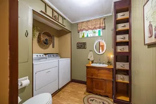 105 Franklin St, Rumford, ME 04276 - Photo 9