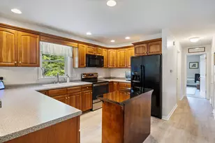 25 Hubbard St, Saco, ME 04072 - Photo 9