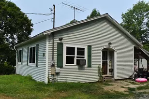 19 Pinkham St, Lincoln, ME 04457 - Photo 1