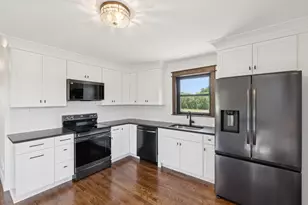 208 Pleasant St, Clinton, ME 04927 - Photo 25