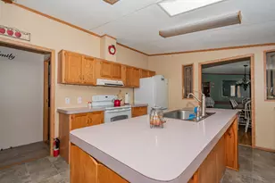 490 Essex St, Dover Foxcroft, ME 04426 - Photo 3