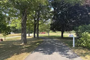 1631 Lakewood Rd, Madison, ME 04950 - Photo 3