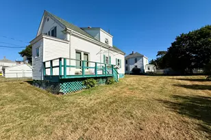 7 Broadway St, Eastport, ME 04631 - Photo 5