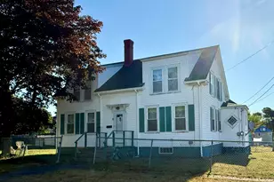 7 Broadway St, Eastport, ME 04631 - Photo 1