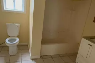 32 Spring St, Gardiner, ME 04345 - Photo 7