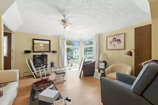 16 Hill St, Biddeford, ME 04005 - Photo 7