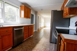 671 Essex St, Bangor, ME 04401 - Photo 9