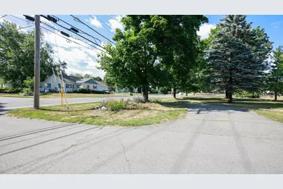 671 Essex Street, Bangor, ME 04401 - Photo 97