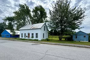 16 Heath St, Oakland, ME 04963 - Photo 1