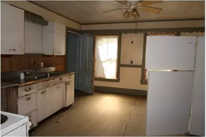 289 Main Street, Canaan, ME 04924 - Photo 9