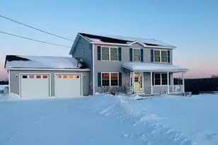 905 Blackstream Rd, Hermon, ME 04401 - Photo 1