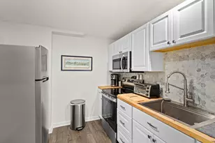 56 Elm St, Camden, ME 04843 - Photo 17