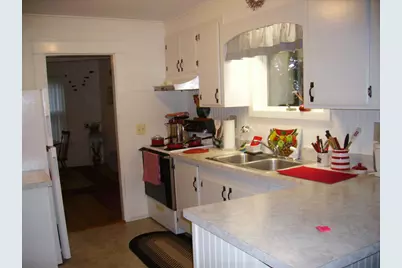 3 Bunker Avenue, Fairfield, ME 04937 - Photo 3