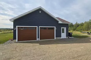 36 Boxwood Ln, Hermon, ME 04401 - Photo 3