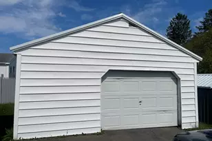 13 Vernon St, Limestone, ME 04750 - Photo 5